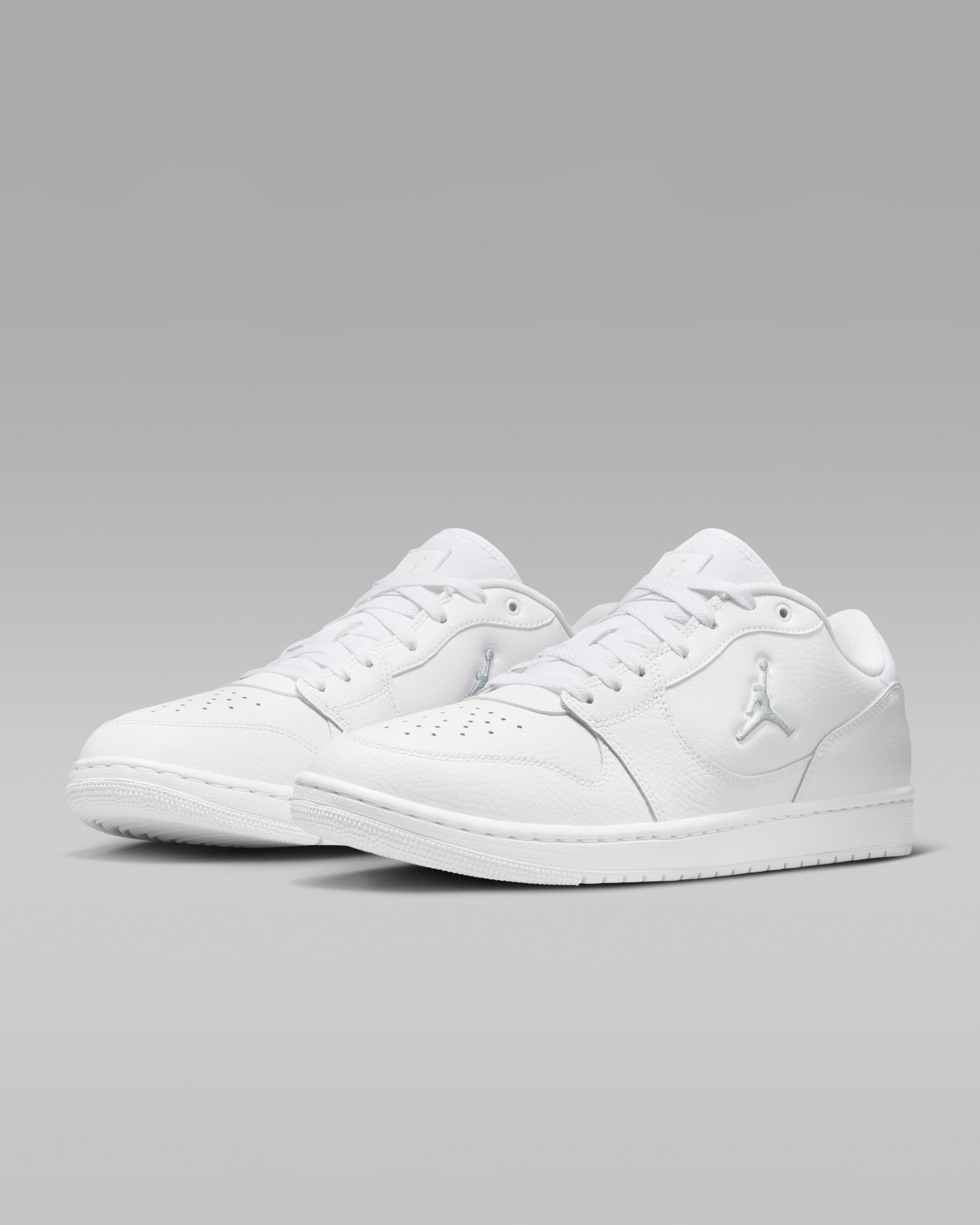 Кросівки Jordan COURT CONNECT LOW IQ5698-100