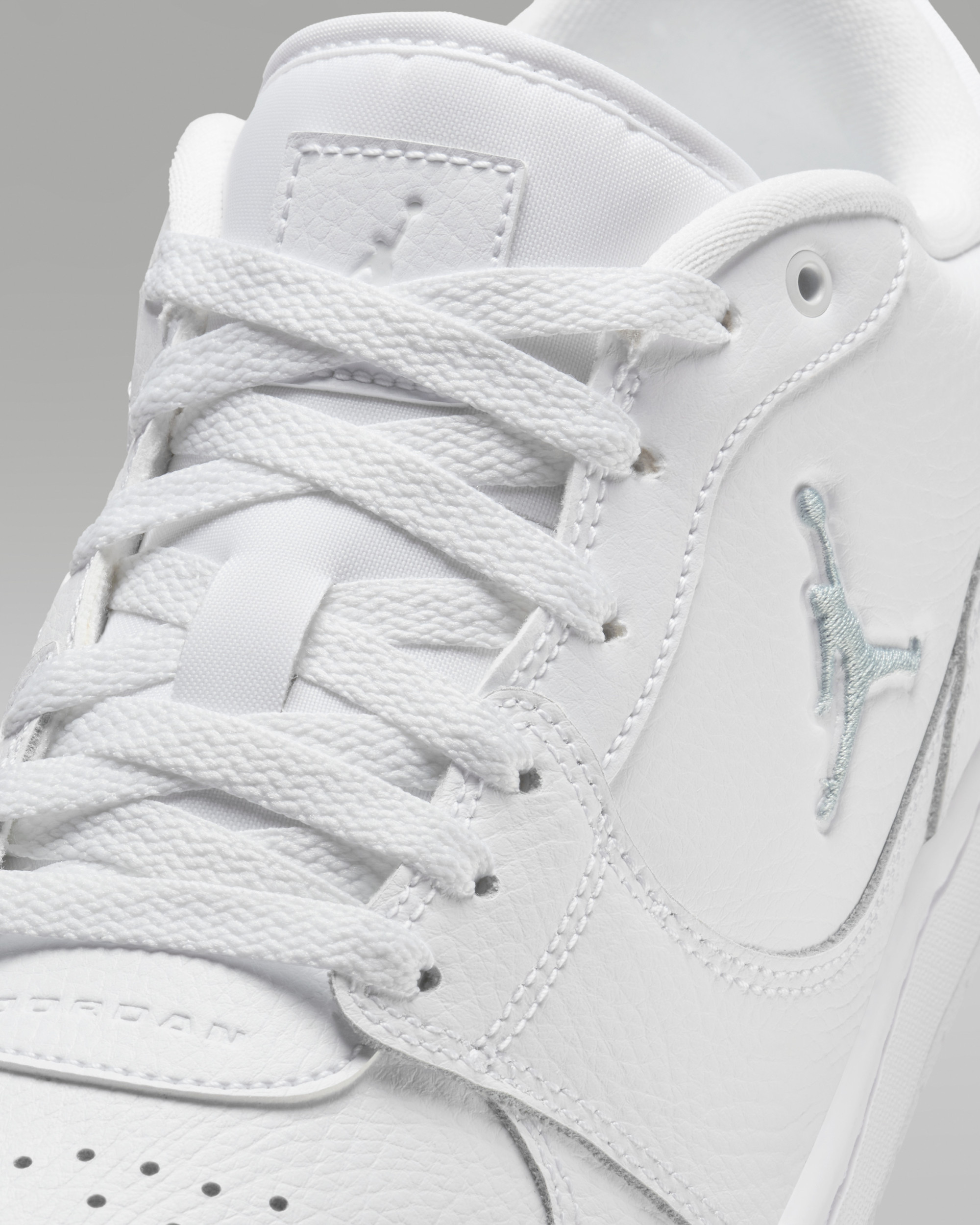 Кросівки Jordan COURT CONNECT LOW IQ5698-100