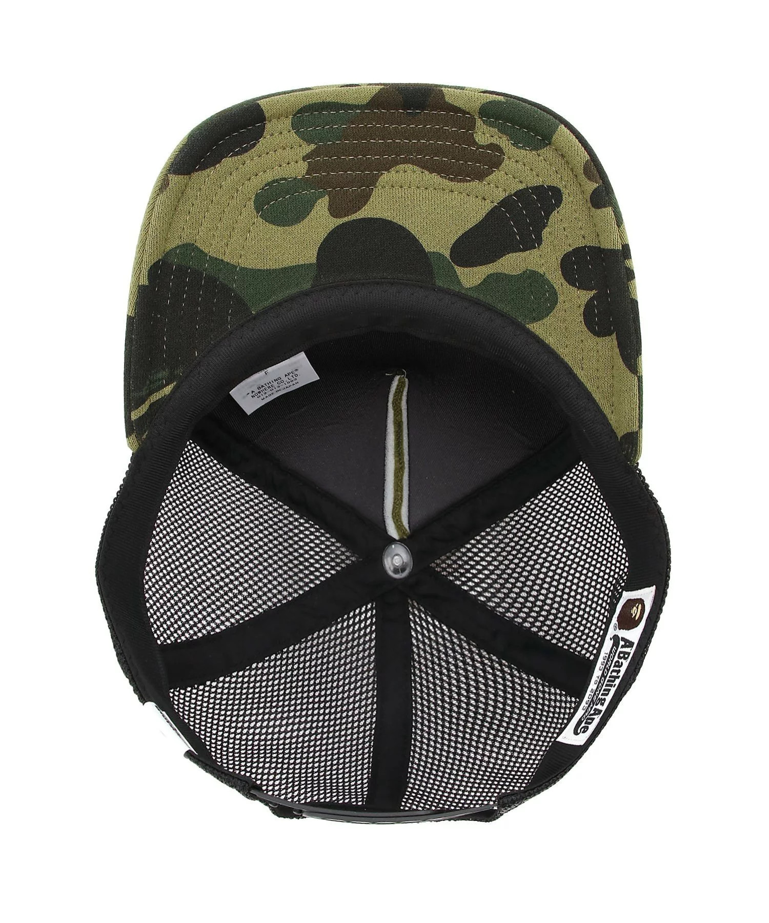 Бейсболка A BATHING APE Men's Goods 1ST CAMO SHARK MESH CAP 1K70180008