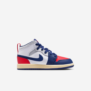 Кросівки DQ8424-102 Nike DQ8424-102