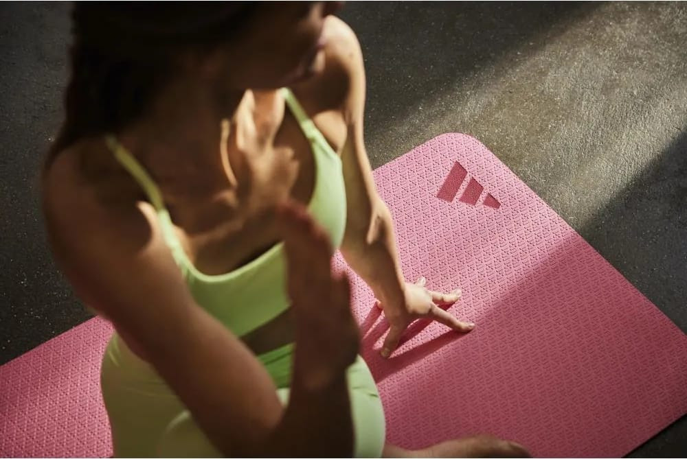 Килимок для йоги Adidas Yoga Mat рожевий Уні 183 х 61 х 1 см ADYG-10003PF