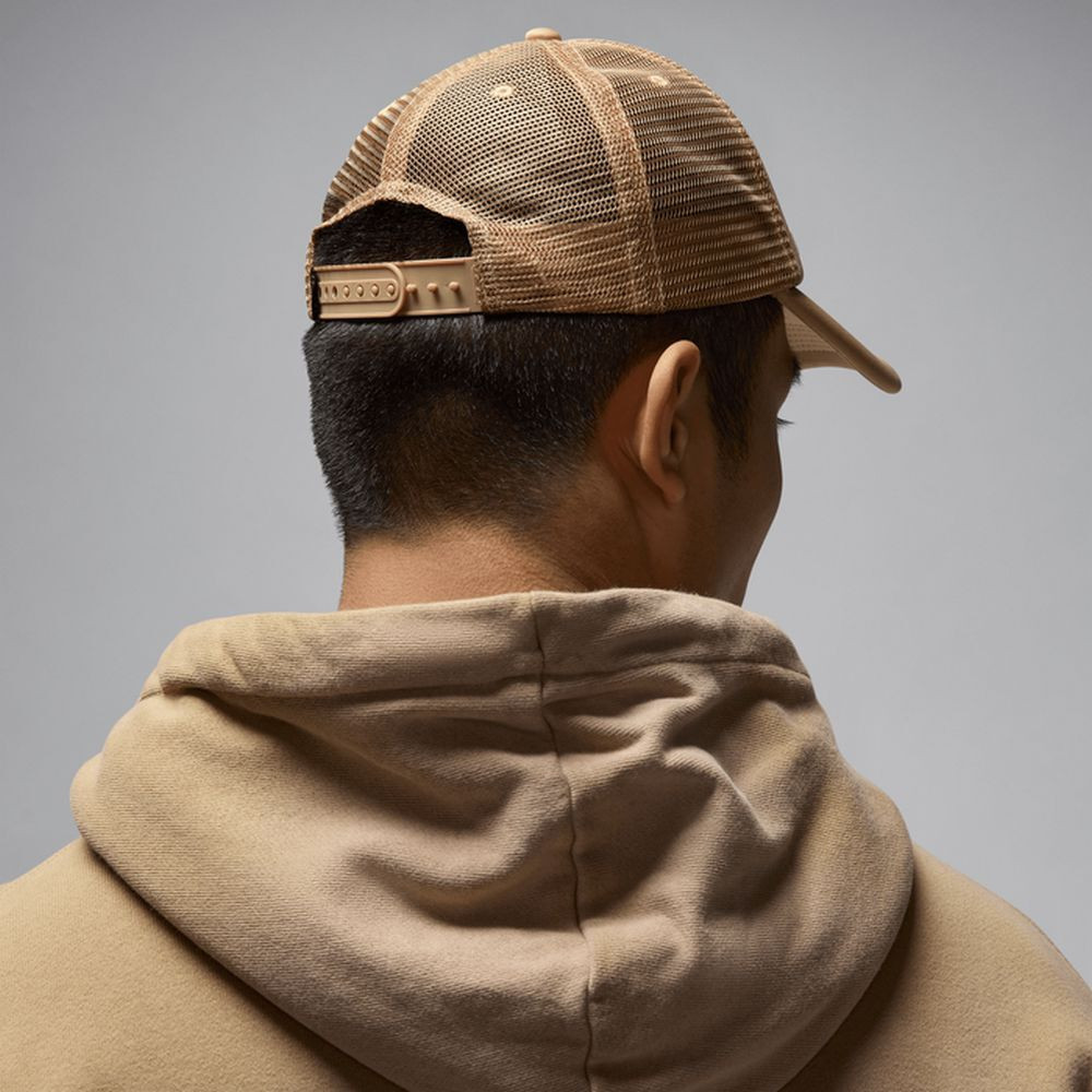 Бейсболка Jordan Trucker Hat 9A0940-J34