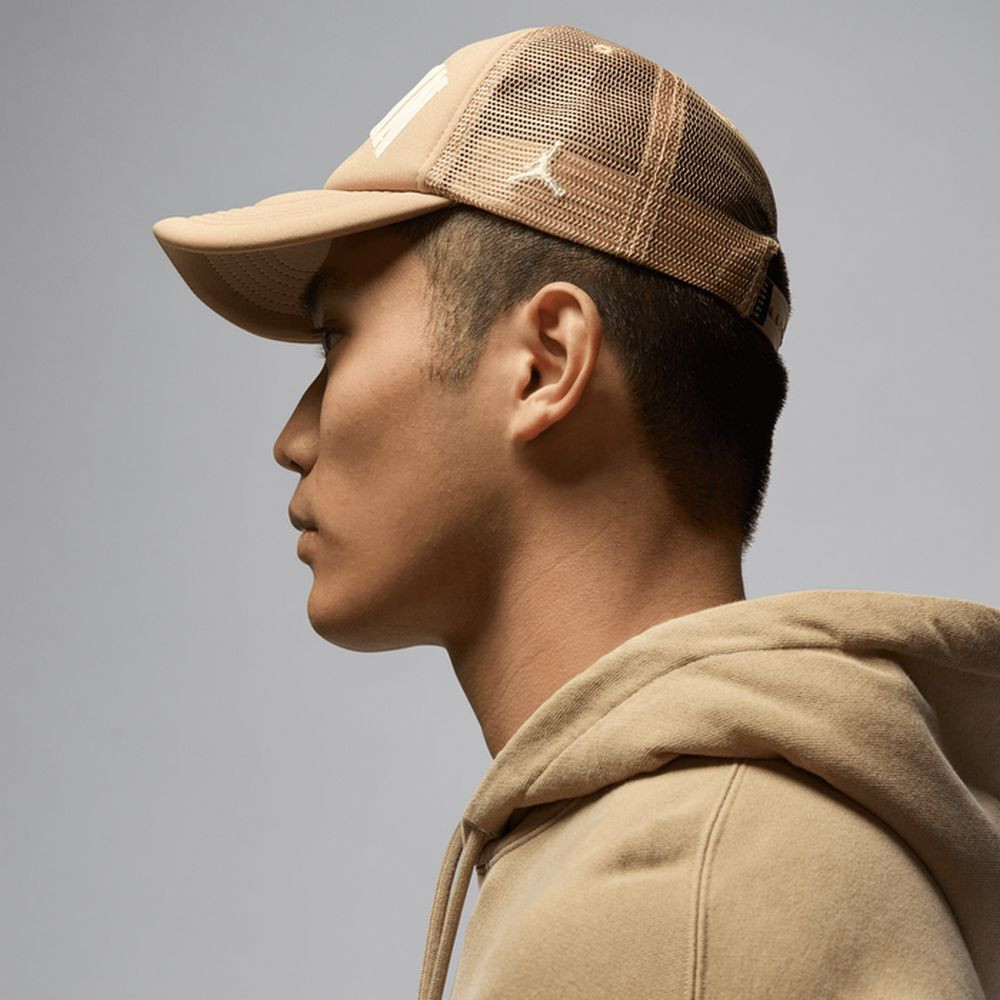 Бейсболка Jordan Trucker Hat 9A0940-J34