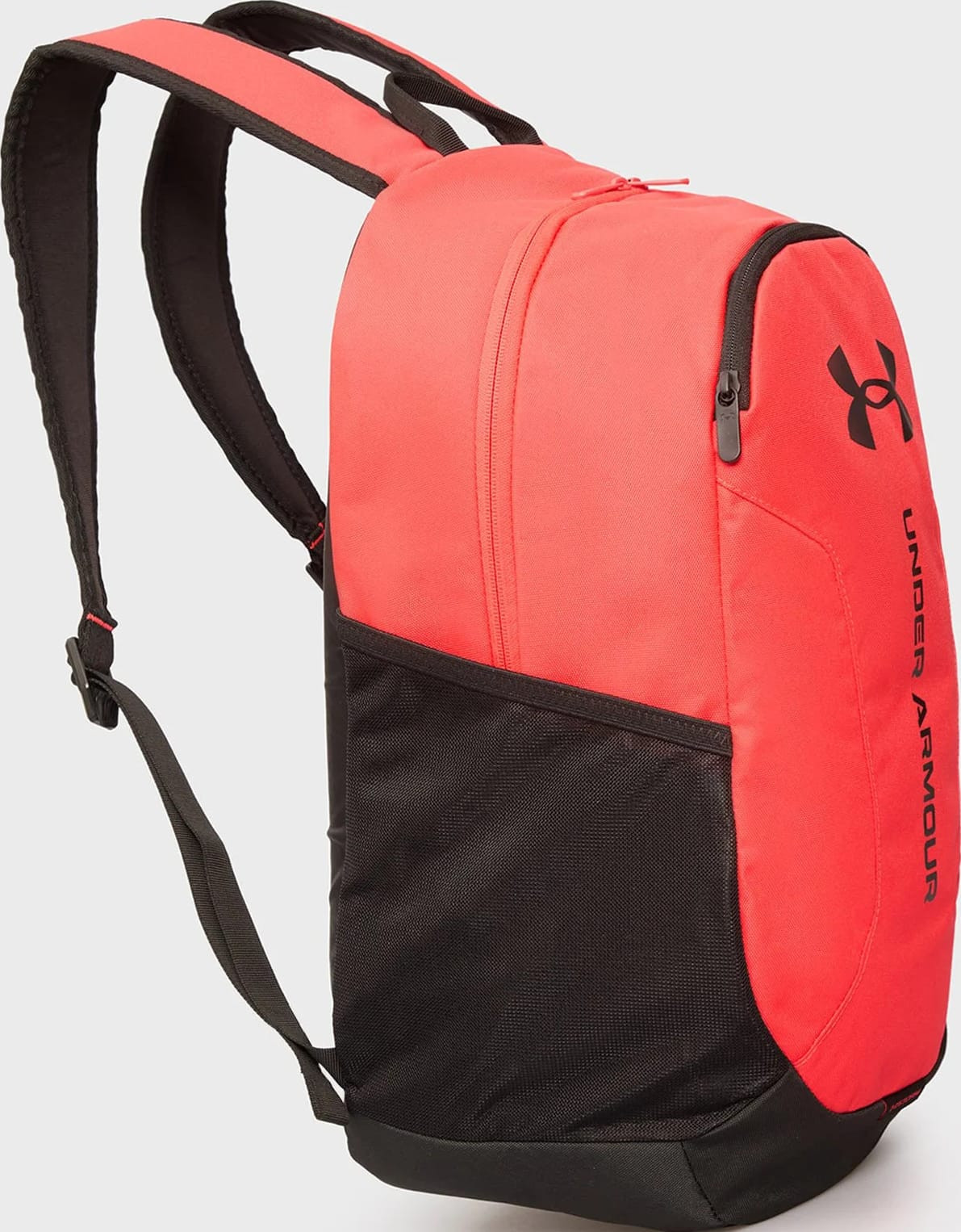 Рюкзак Under Armour Hustle Lite Backpack 26,5L червоний 31 х 47 х 17 см (6000399-713) 6000399-713