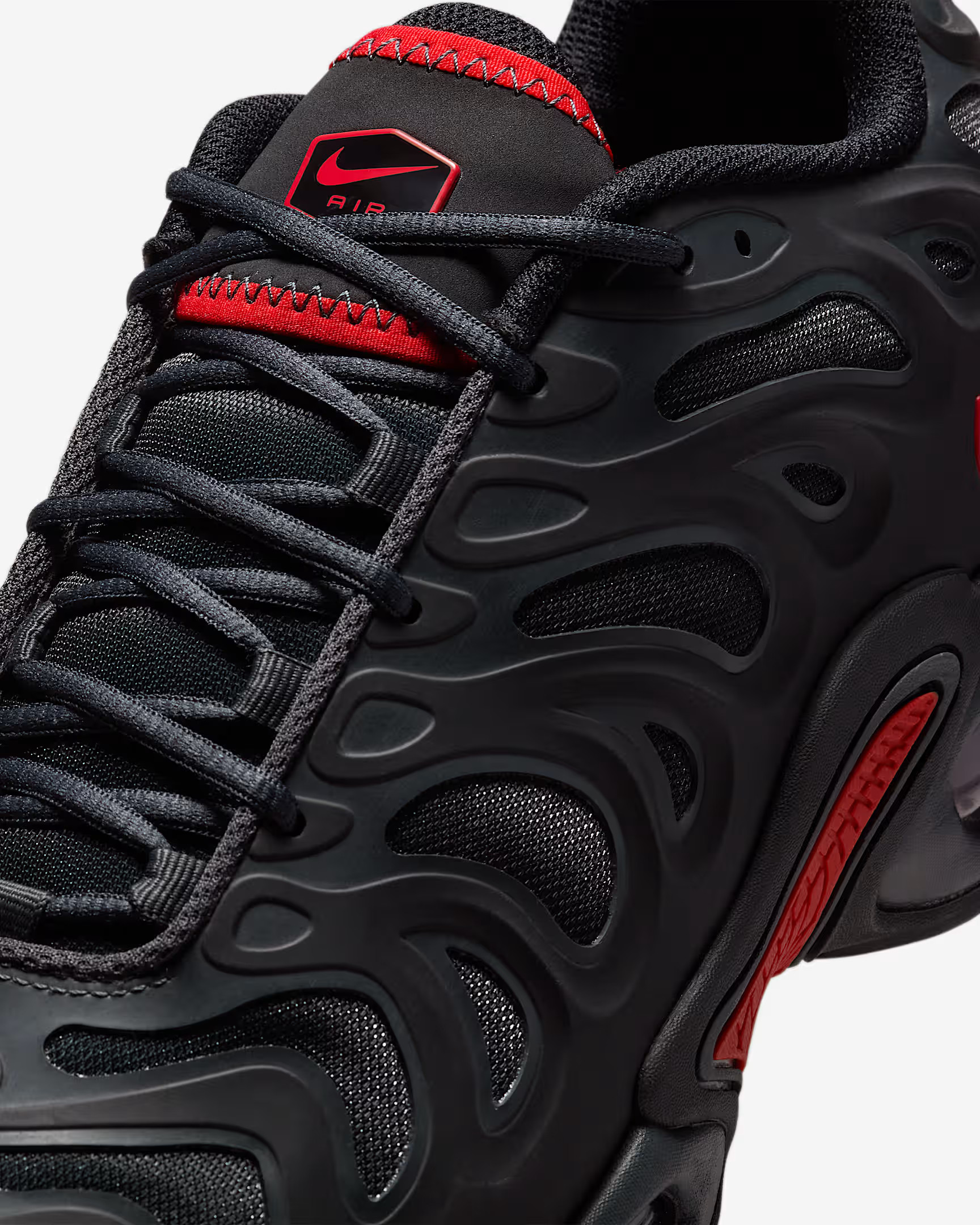 Кросівки Nike AIR MAX PLUS DRIFT FD4290-013
