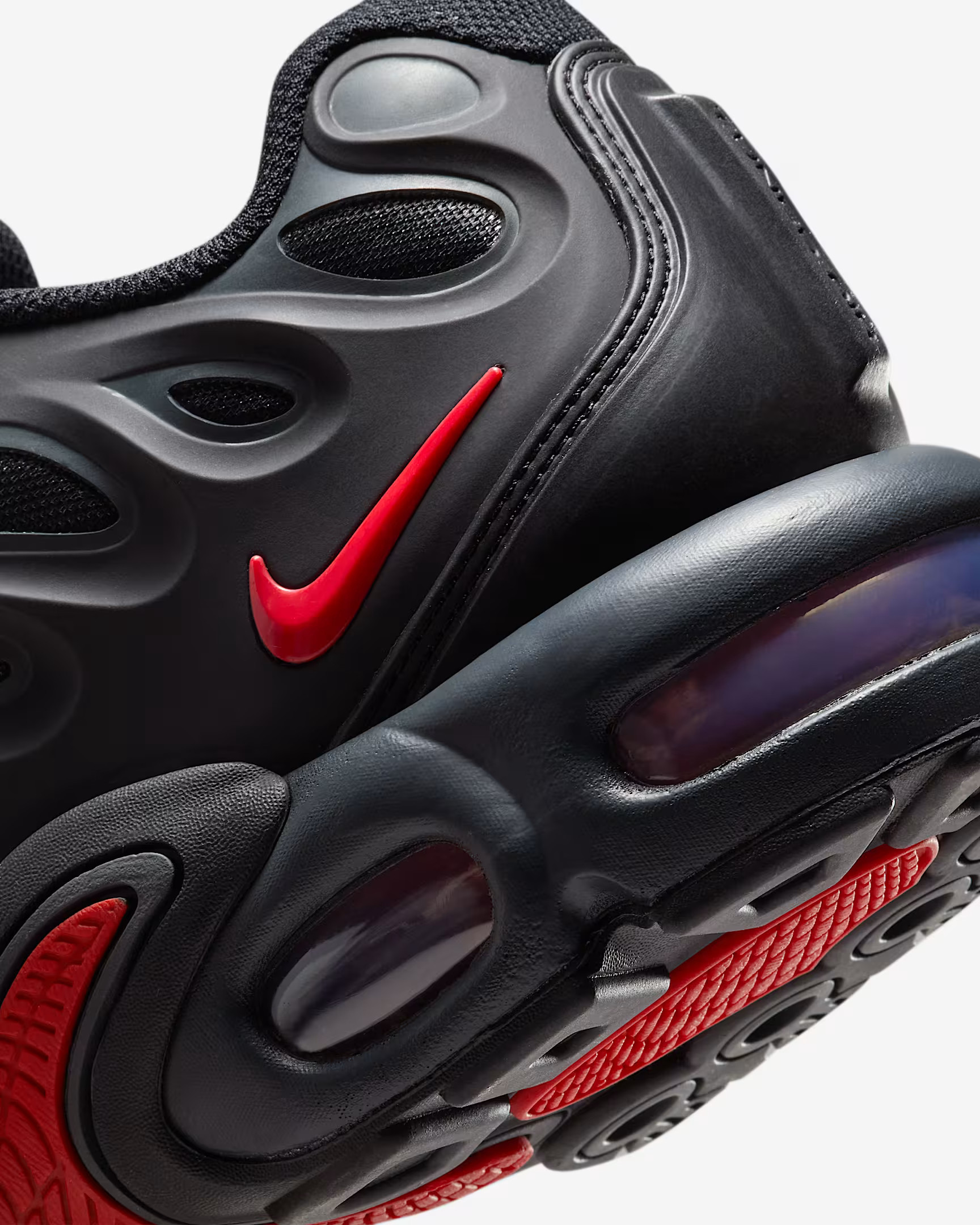 Кросівки Nike AIR MAX PLUS DRIFT FD4290-013