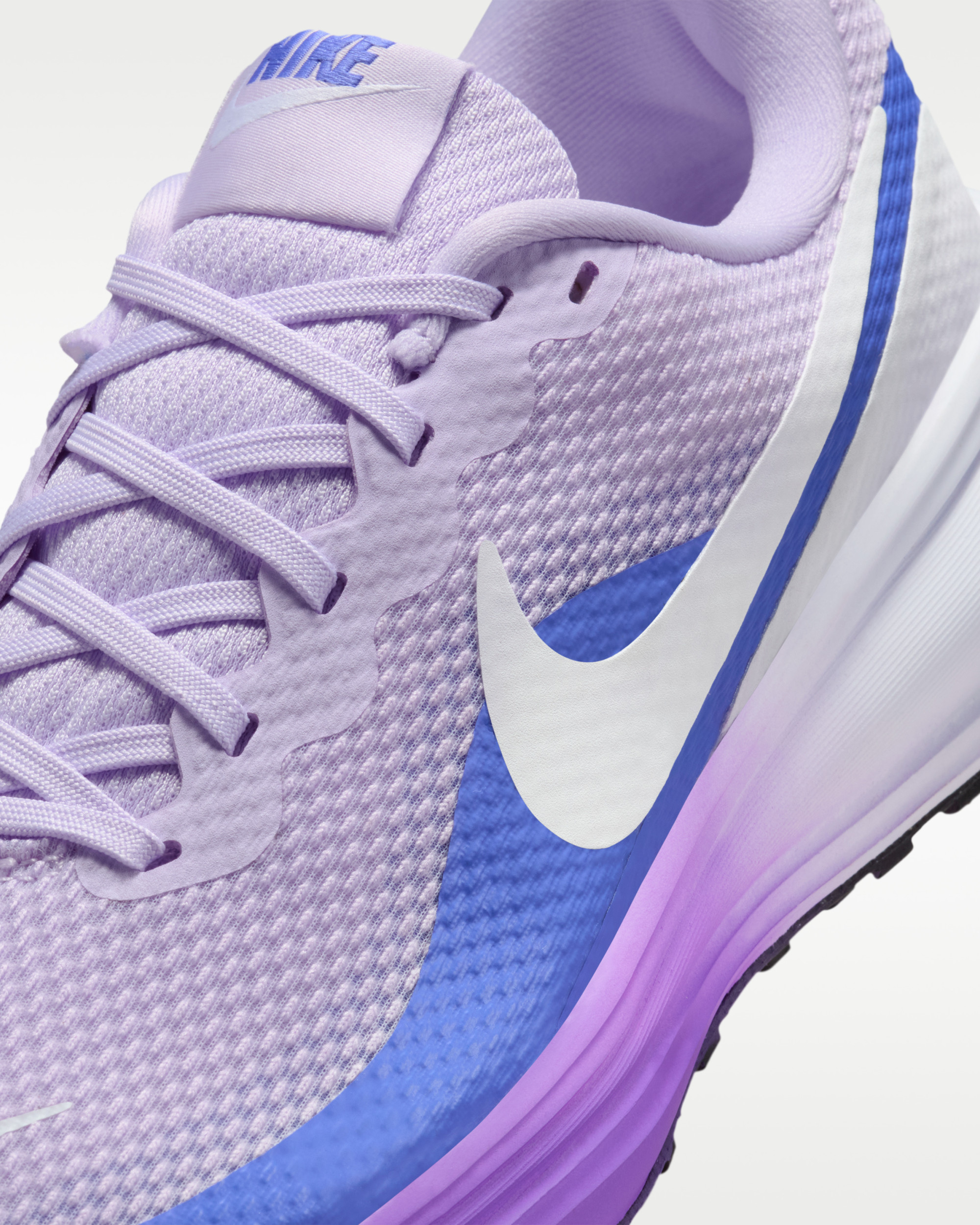 Кросівки Nike W REVOLUTION 8 HJ8485-500