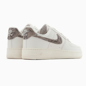 Кросівки Nike WMNS AIR FORCE 1 07 DD8959-002