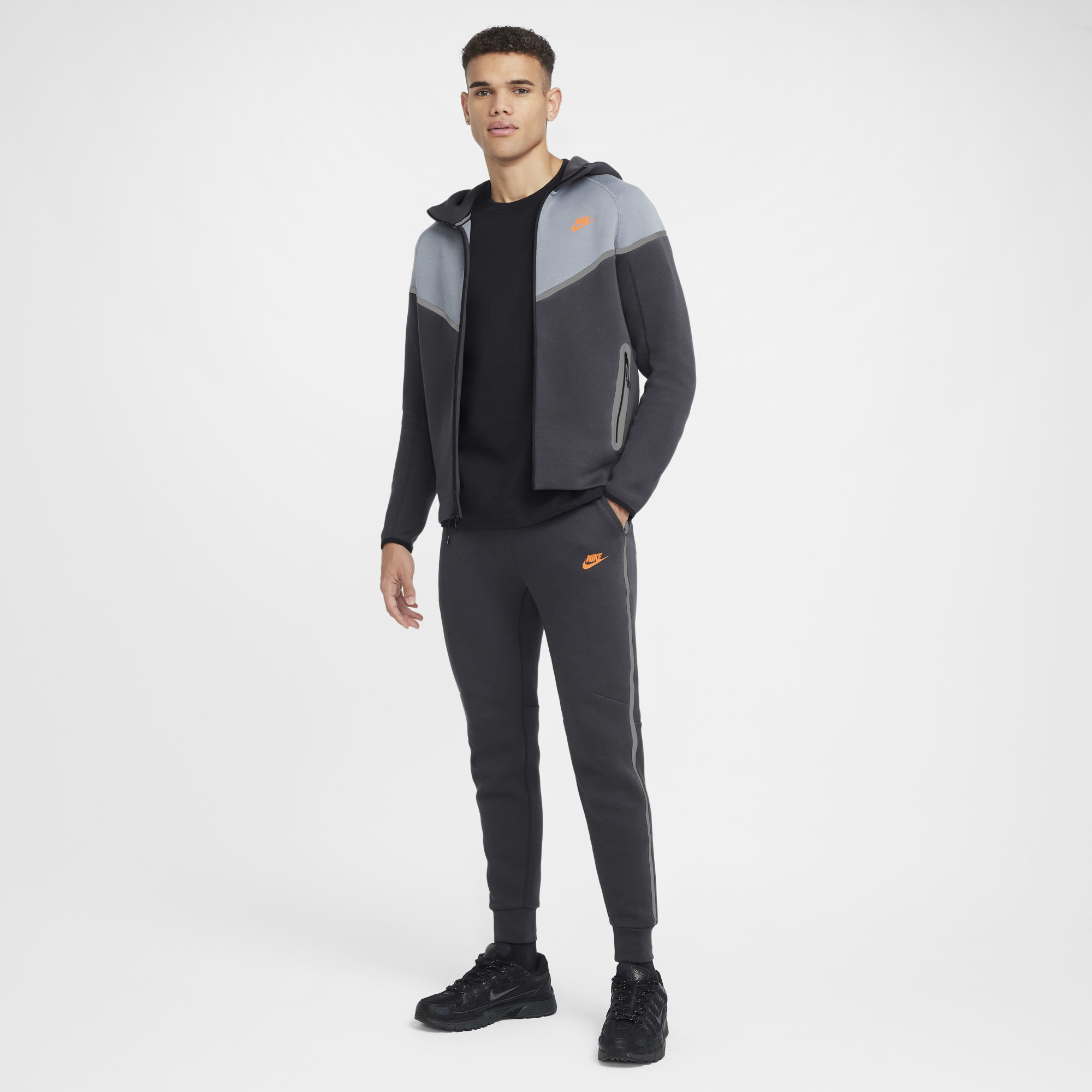 Штани Nike Sportswear Tech Fleece gray HQ3747-060