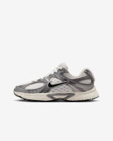 Кросівки Nike V5 RNR HQ6411-003