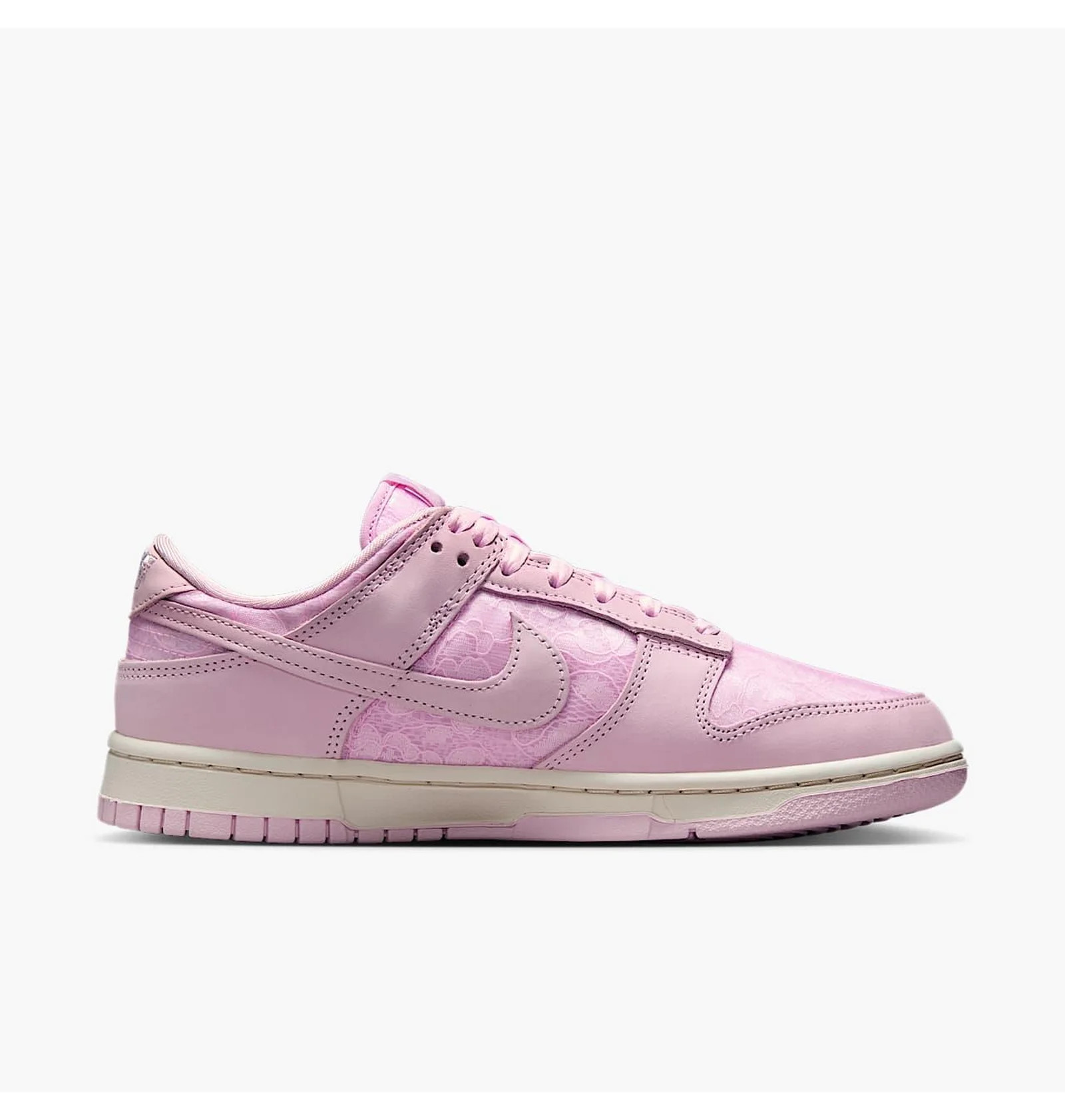 Кросівки жіночі Nike Dunk Low HJ5870-600