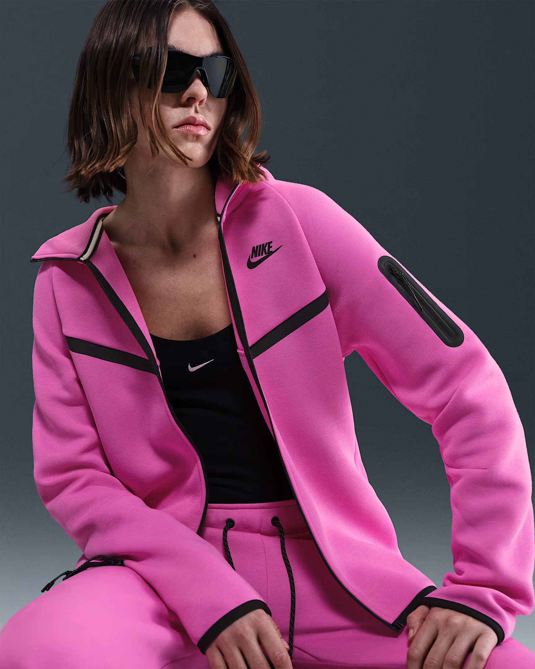 Толстовка Nike W NSW TCH FLC WR FZ HDY 2 HV6747-675