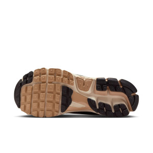 Кросівки Nike W NIKE ZOOM VOMERO 5 FJ2028-106