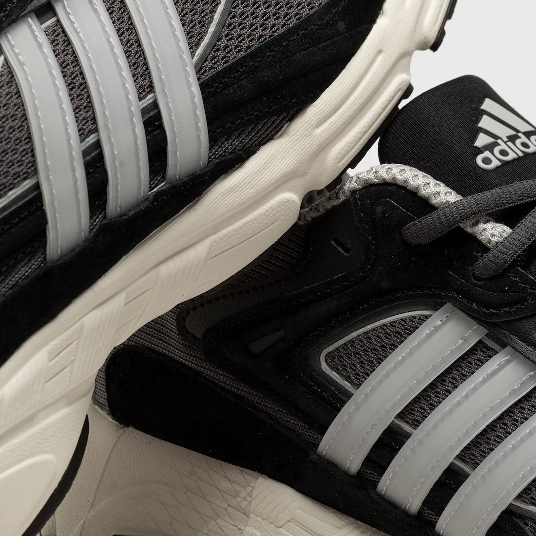 Кросівки чоловічі Adidas Response CL IG3377 42.5 IG3377