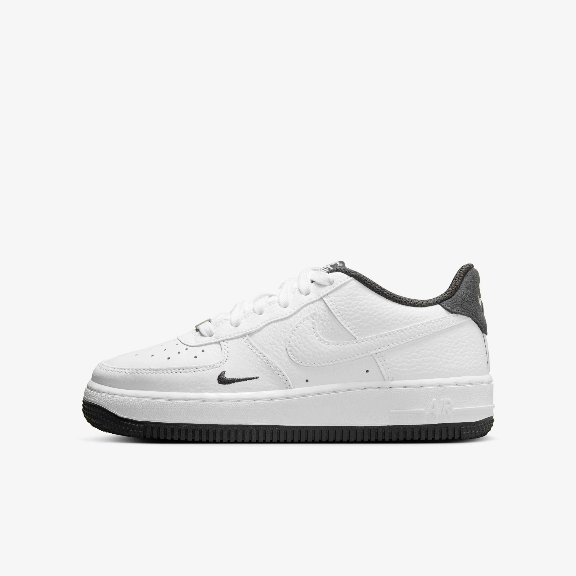 Кросівки Nike AIR FORCE 1 LV8 1 (GS) HJ4560-100