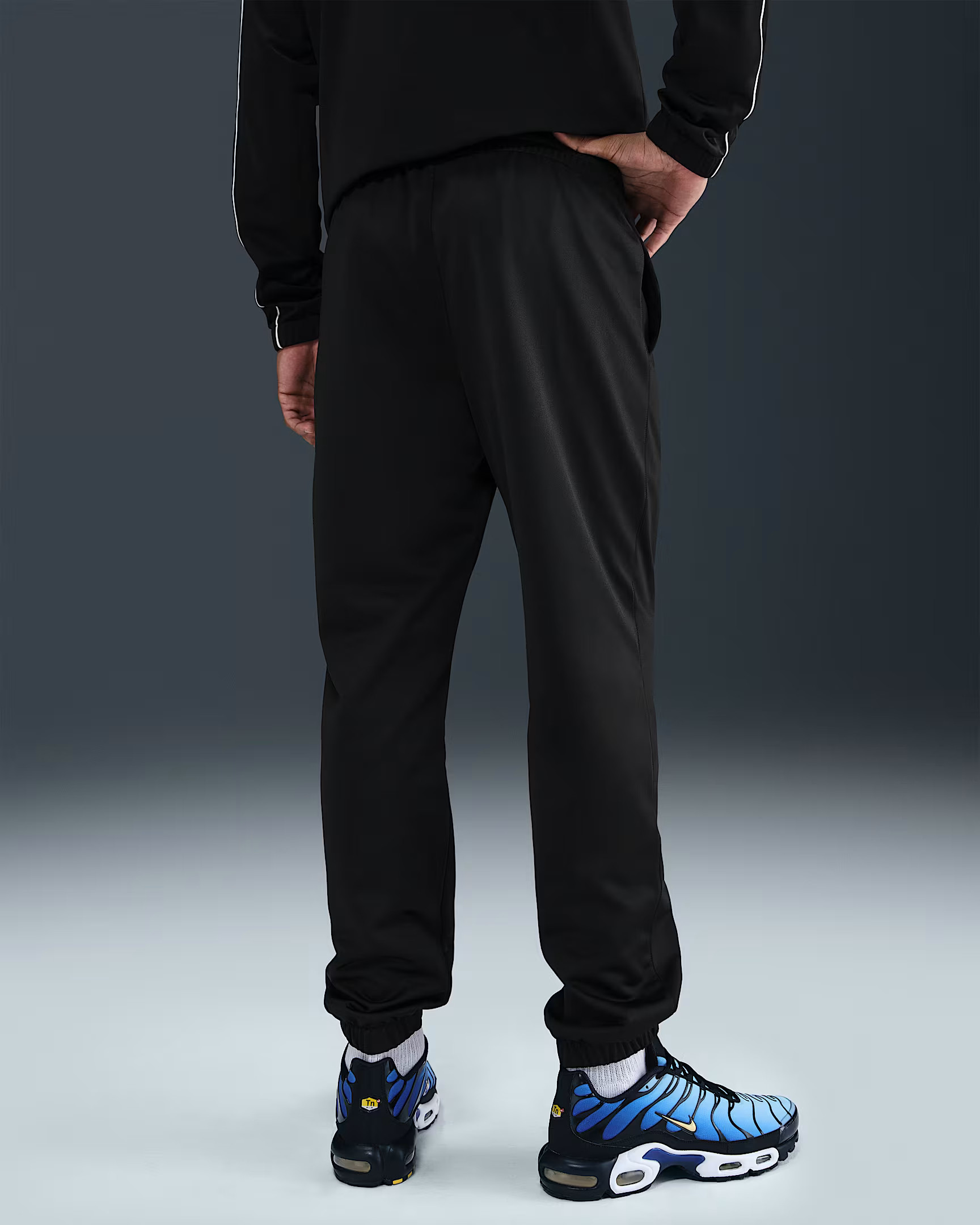 Костюм спортивний Nike M CLUB PK TRK SUIT HV1444-010