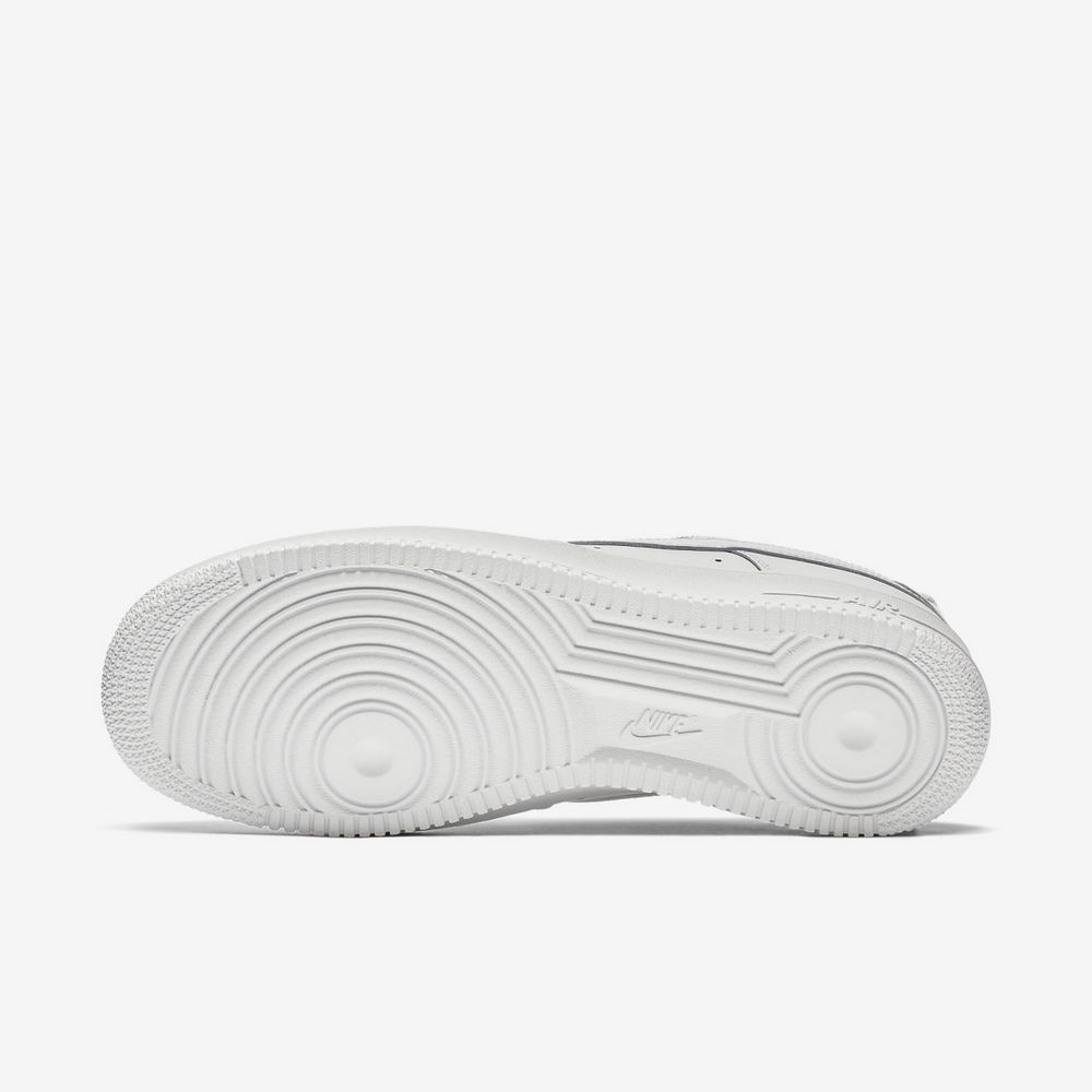 Кросівки Nike AIR FORCE 1 07 CW2288-111
