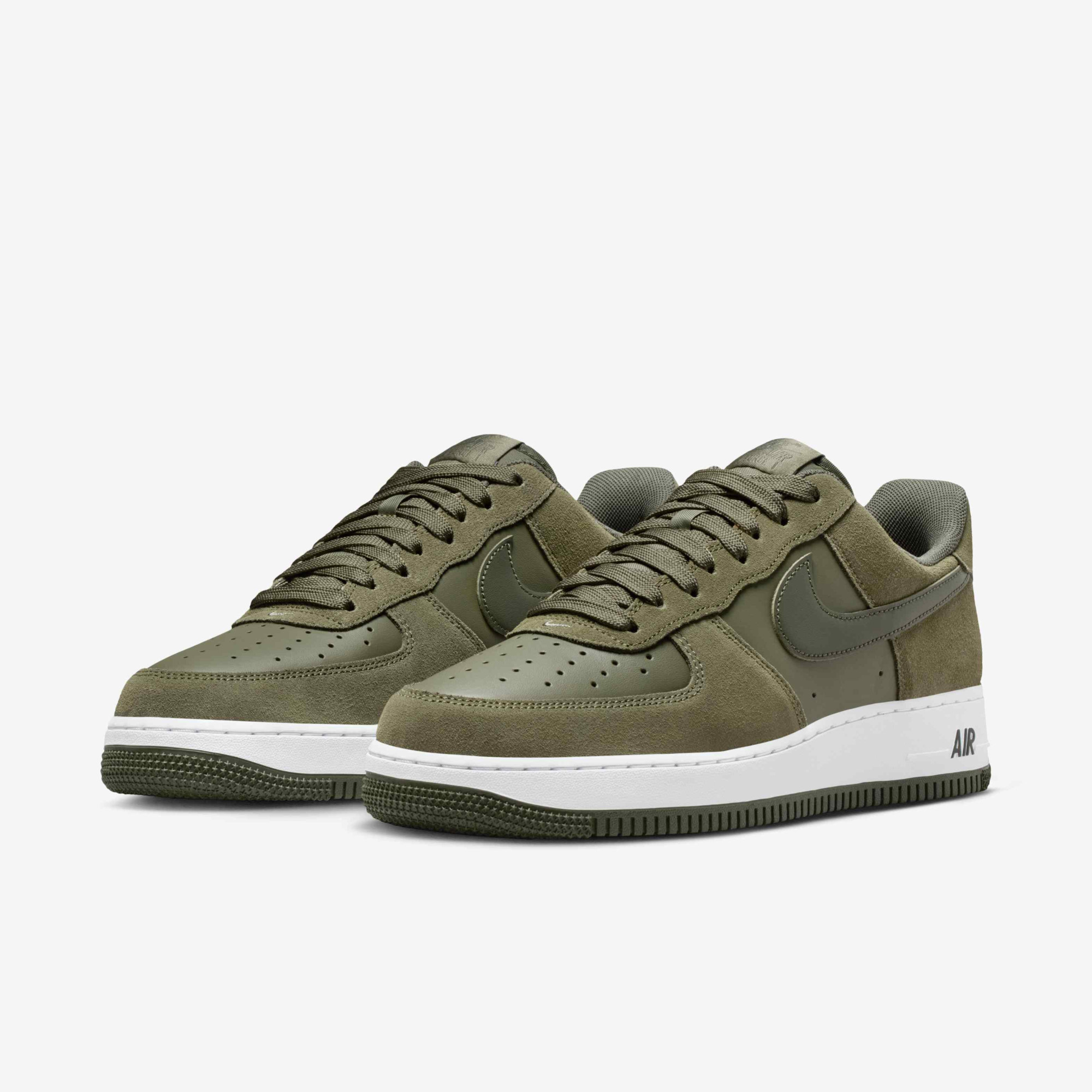 Кросівки Nike AIR FORCE 1 07 LV8 IB6388-200