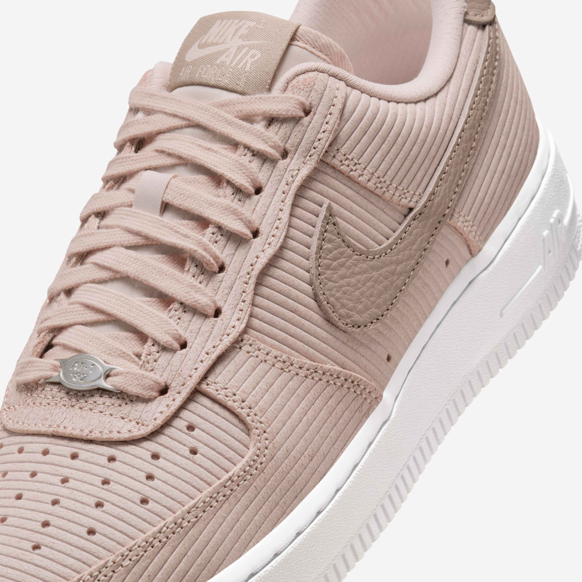 Кросівки Nike W AIR FORCE 1 07 IM6533-602