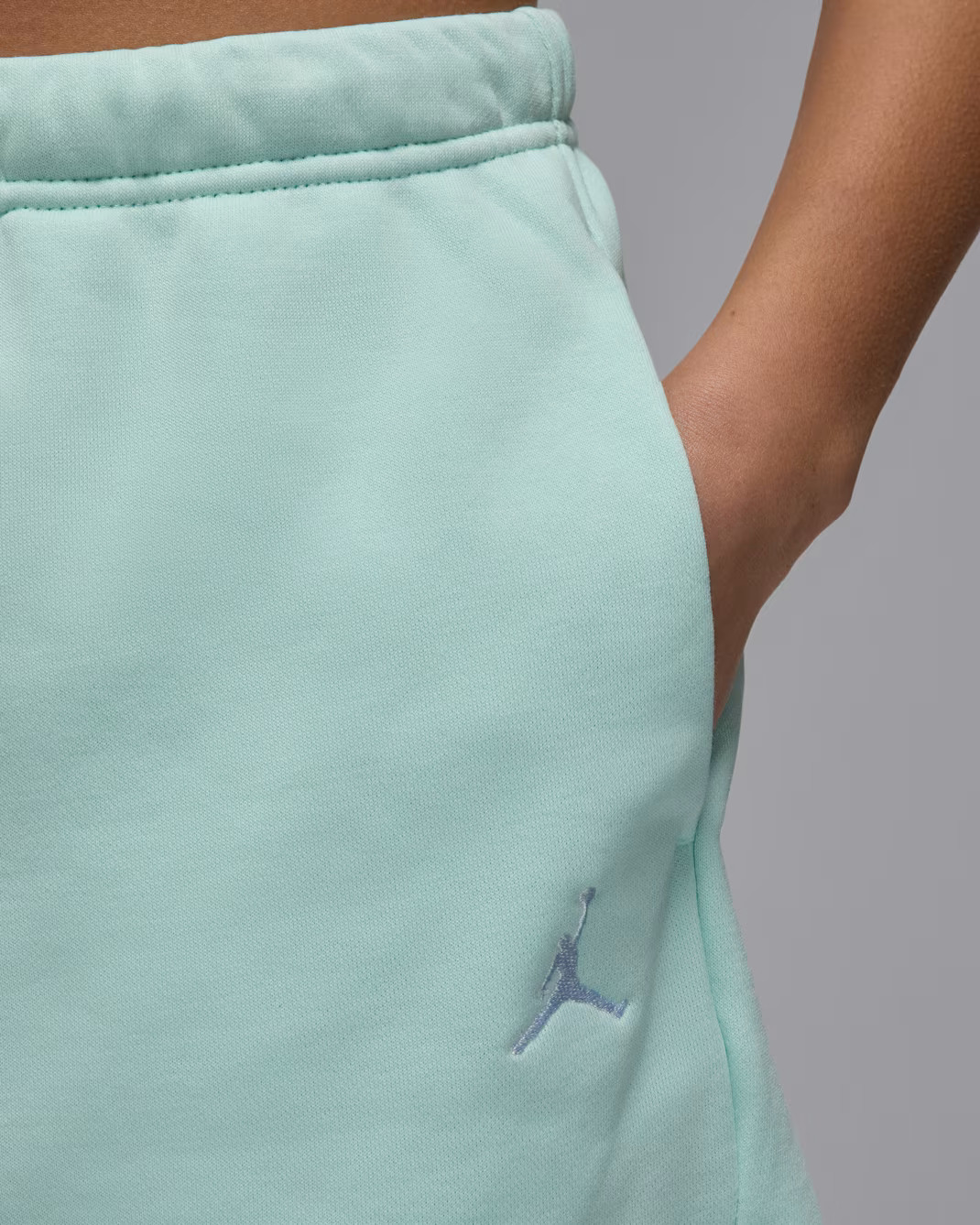 Шорти жіночі Air Jordan Brooklyn Fleece Green HJ1365-357