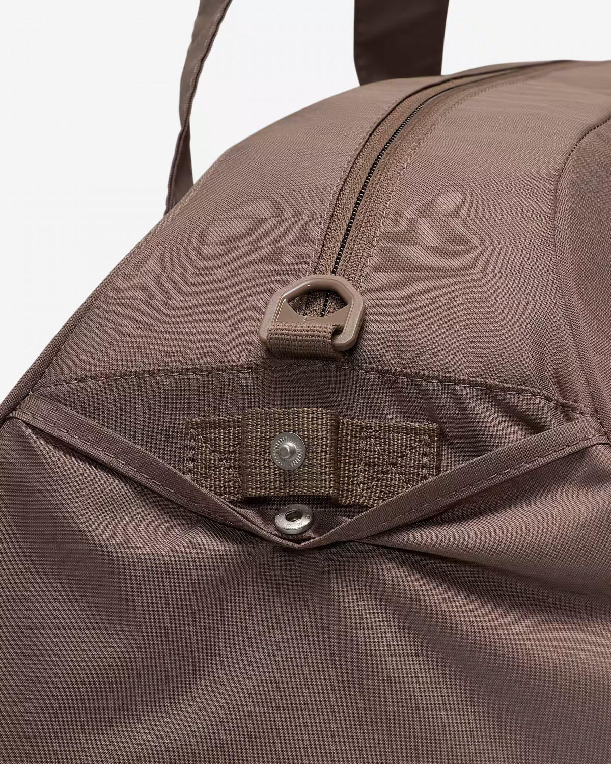 Сумка NK GYM CLUB BAG - SP23 DR6974-214 Nike MISC Коричневий DR6974-214