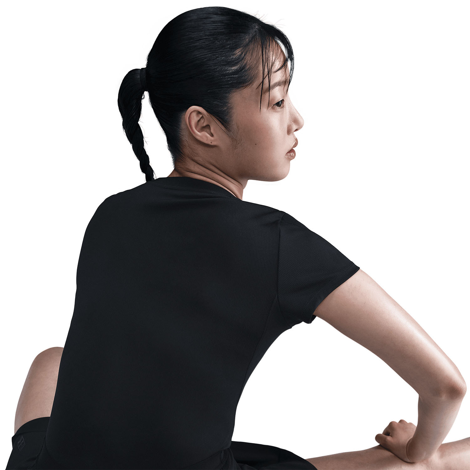 Футболка жіноча Nike Court Advantage Black HQ2994-010