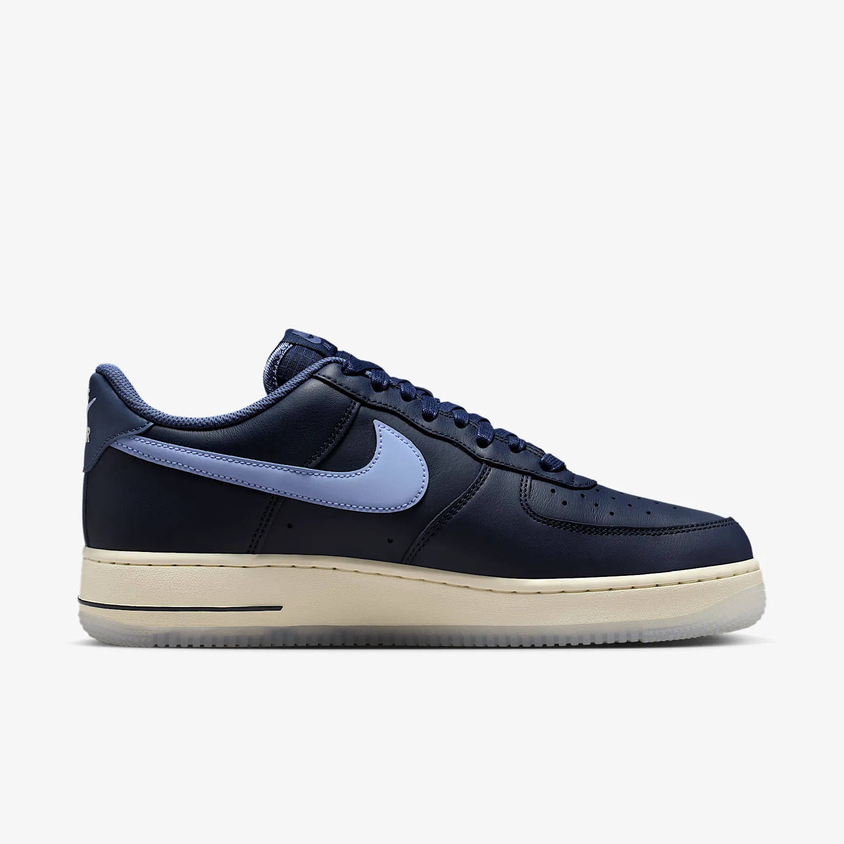 Кросівки Nike AIR FORCE 1 07 IM6600-451