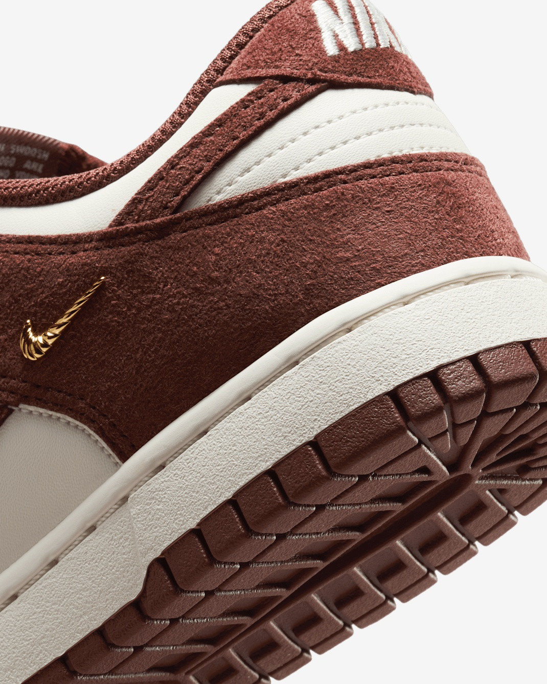 Кросівки Nike WMNS IB4417-104