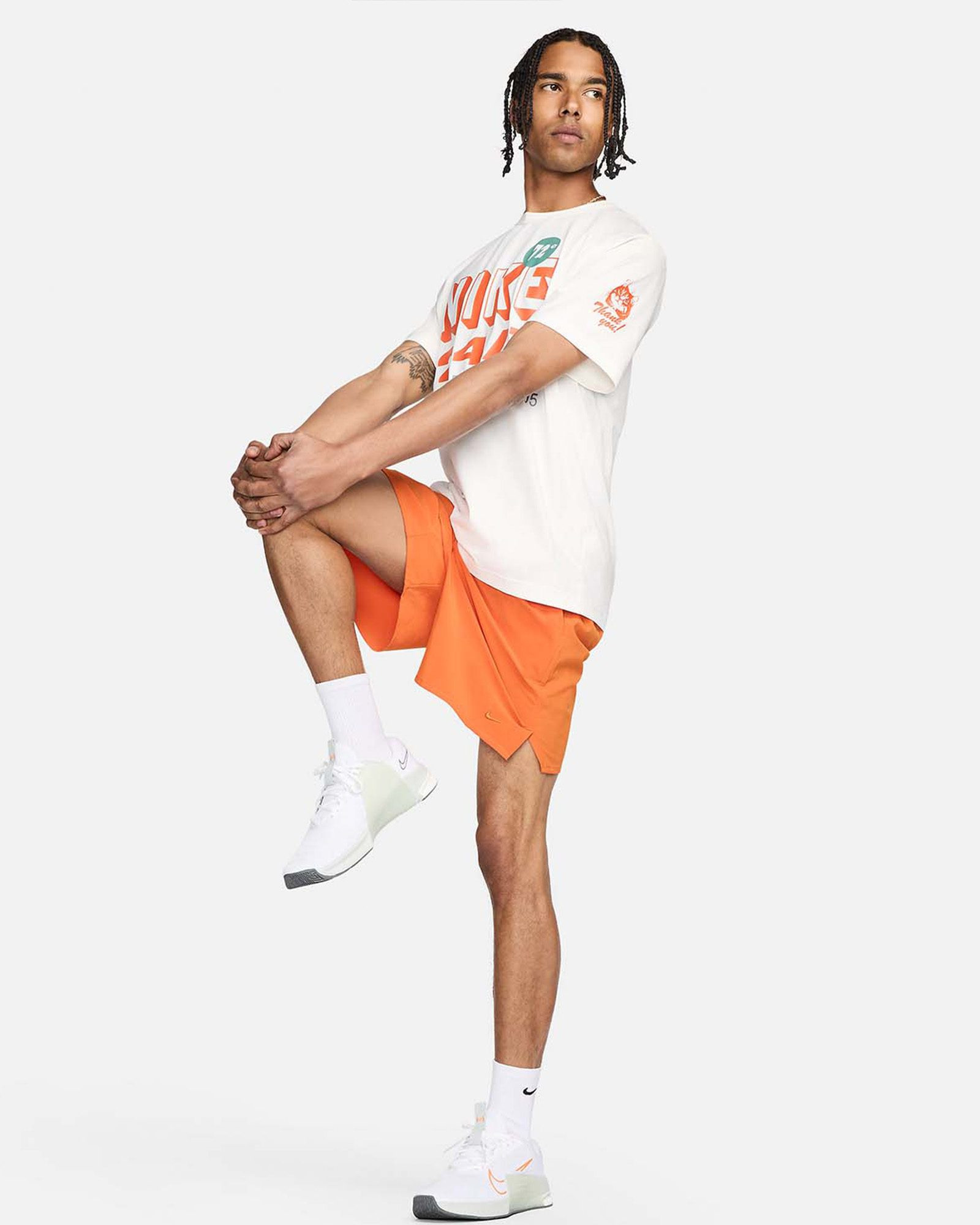 Футболка Nike Dri-Fit Uv Hyverse Short-Sleeve FN3988-133