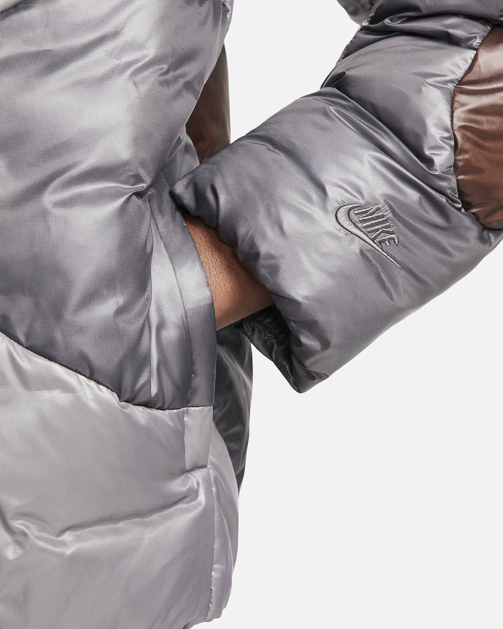 Пуховик чоловічий Nike Tech Pack Insulated Atlas Jacket Grey FB7423-029