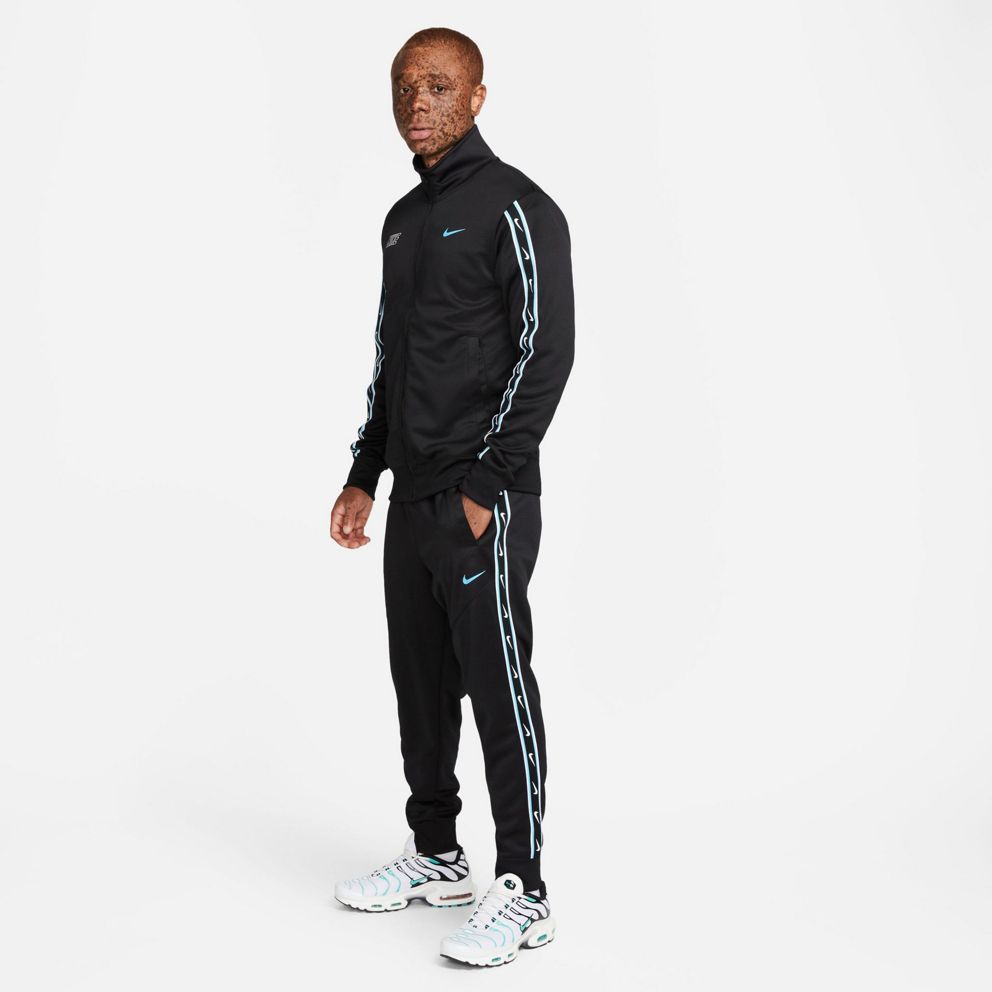 Штани NIKE M NSW REPEAT SW PK JOGGER DX2027-011
