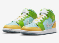 Кросівки NIKE AIR JORDAN MID SE (GS) DX4368-400