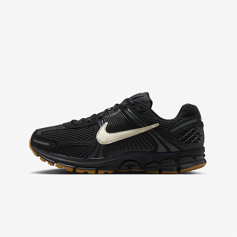 Кросівки Nike ZOOM VOMERO 5 IB4005-010