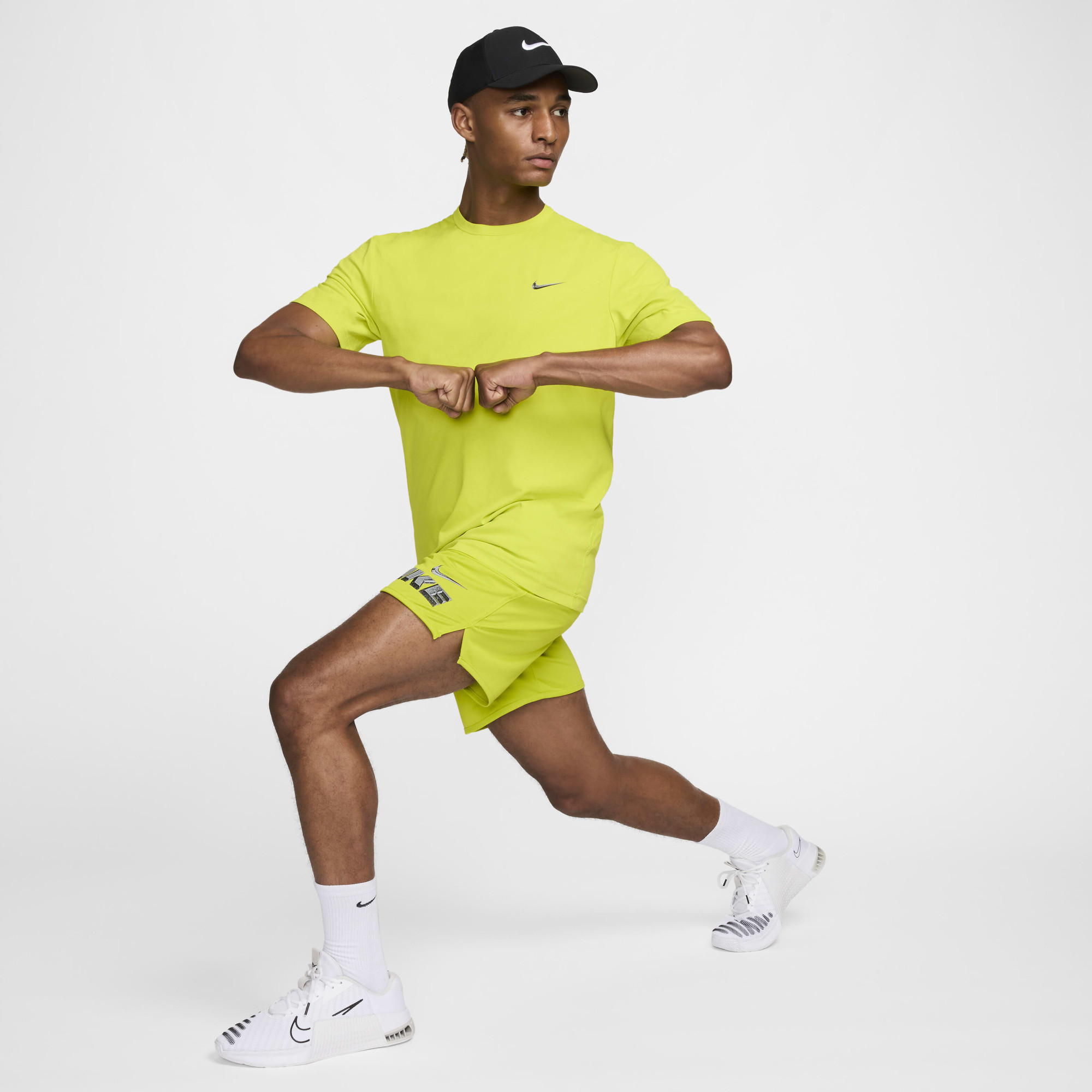 Футболка чоловіча Nike Df Hyverse Top Yellow FV9614-357