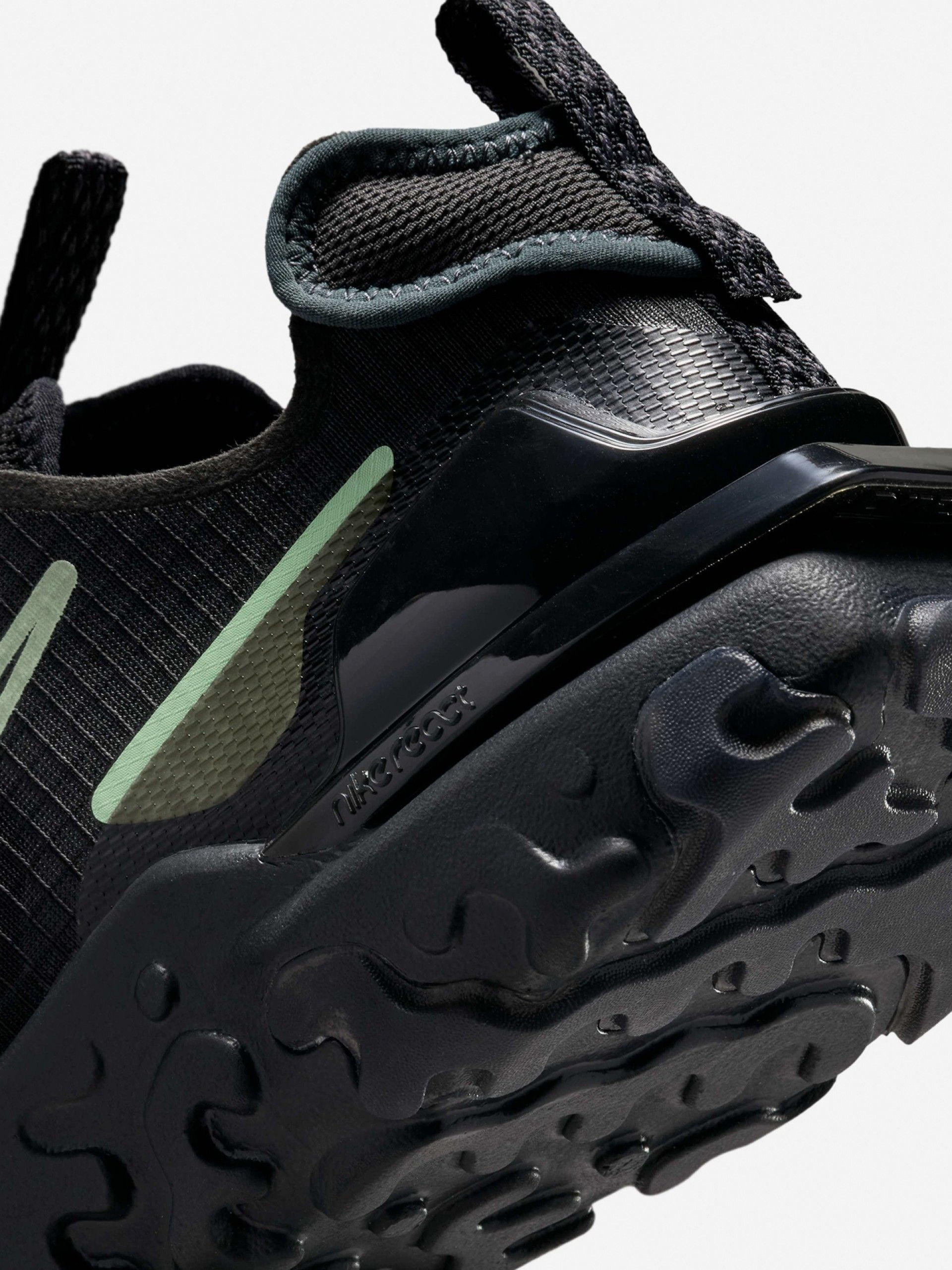 Кросівки Nike REACT VISION HQ3819-005