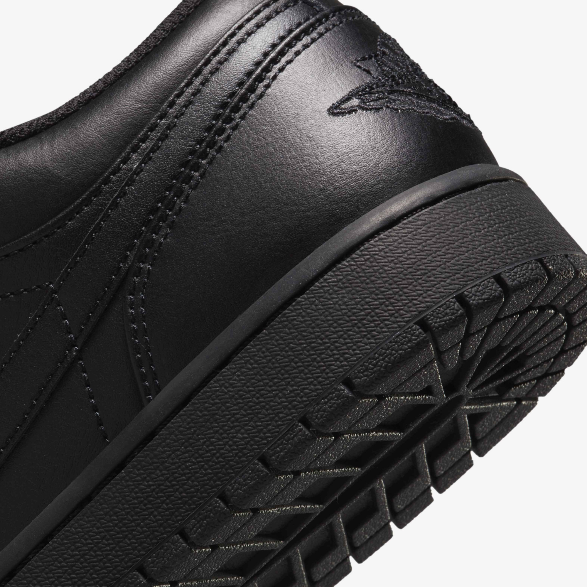 Кросівки чоловічі Air Jordan 1 Low Black 553558-093 553558-093