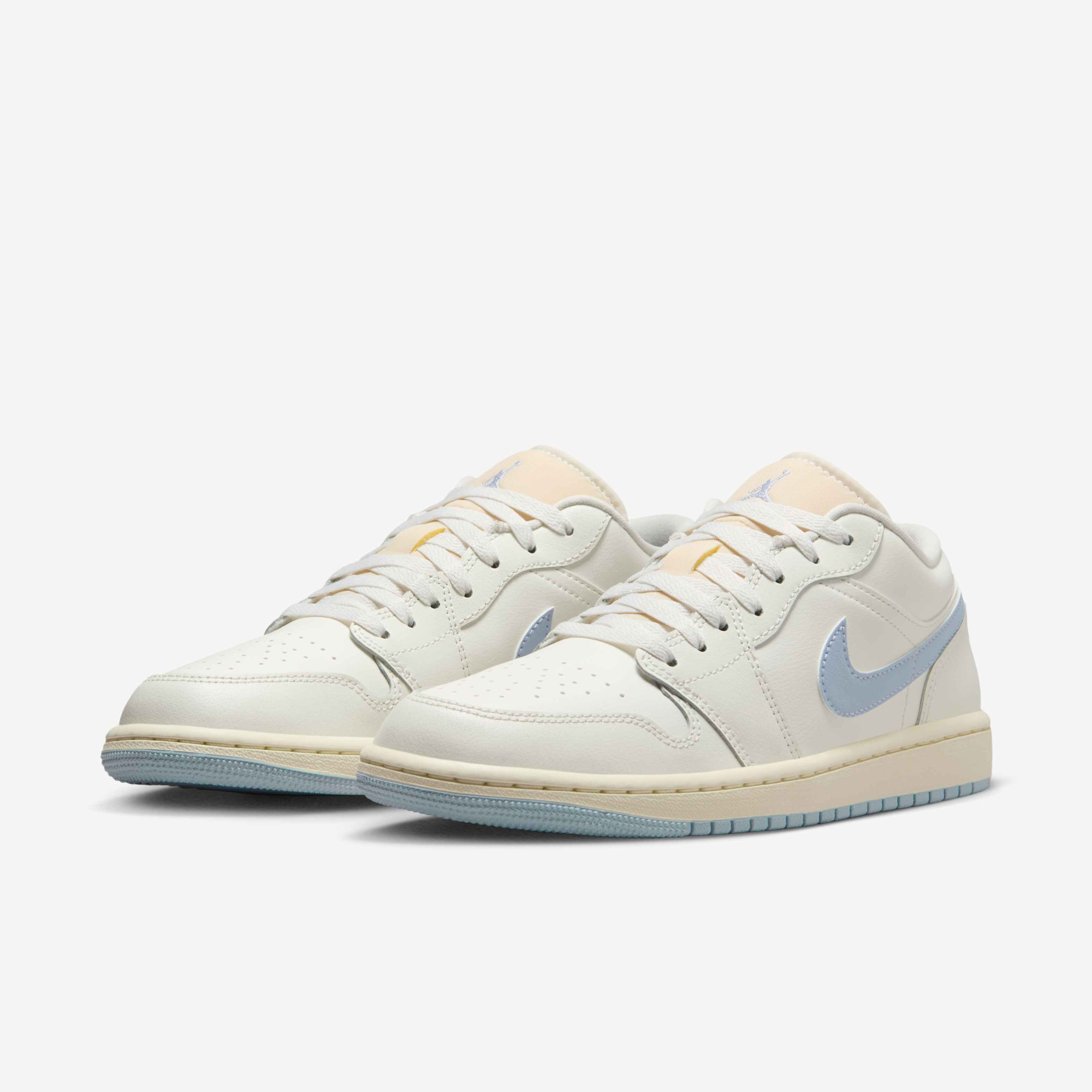 Кросівки W Air Jordan 1 Low "Coconut Milk" DC0774-106
