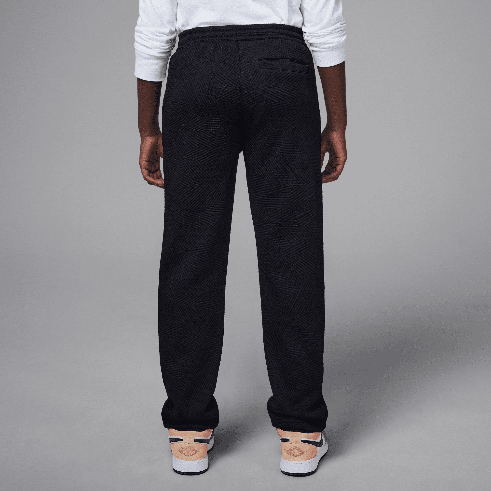 Костюм спортивний 95D711-023__95D713-023

 Jordan 95D711-023__95D713-023