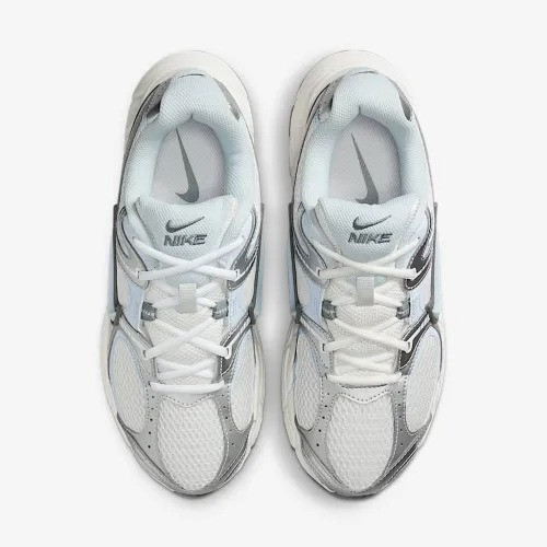 Кросівки Nike W V5 RNR HQ7901-103