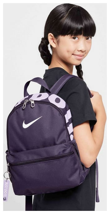 Рюкзак Nike Y NK BRSLA JDI MINI BKPK 11L фіолетовий Діт 33 х 25 х 13 см DR6091-573
