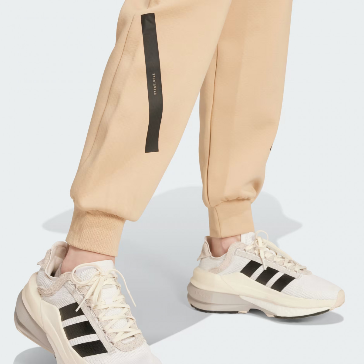 Штани спортивні W Z.N.E. PT JD9587 Adidas M Бежевий JD9587