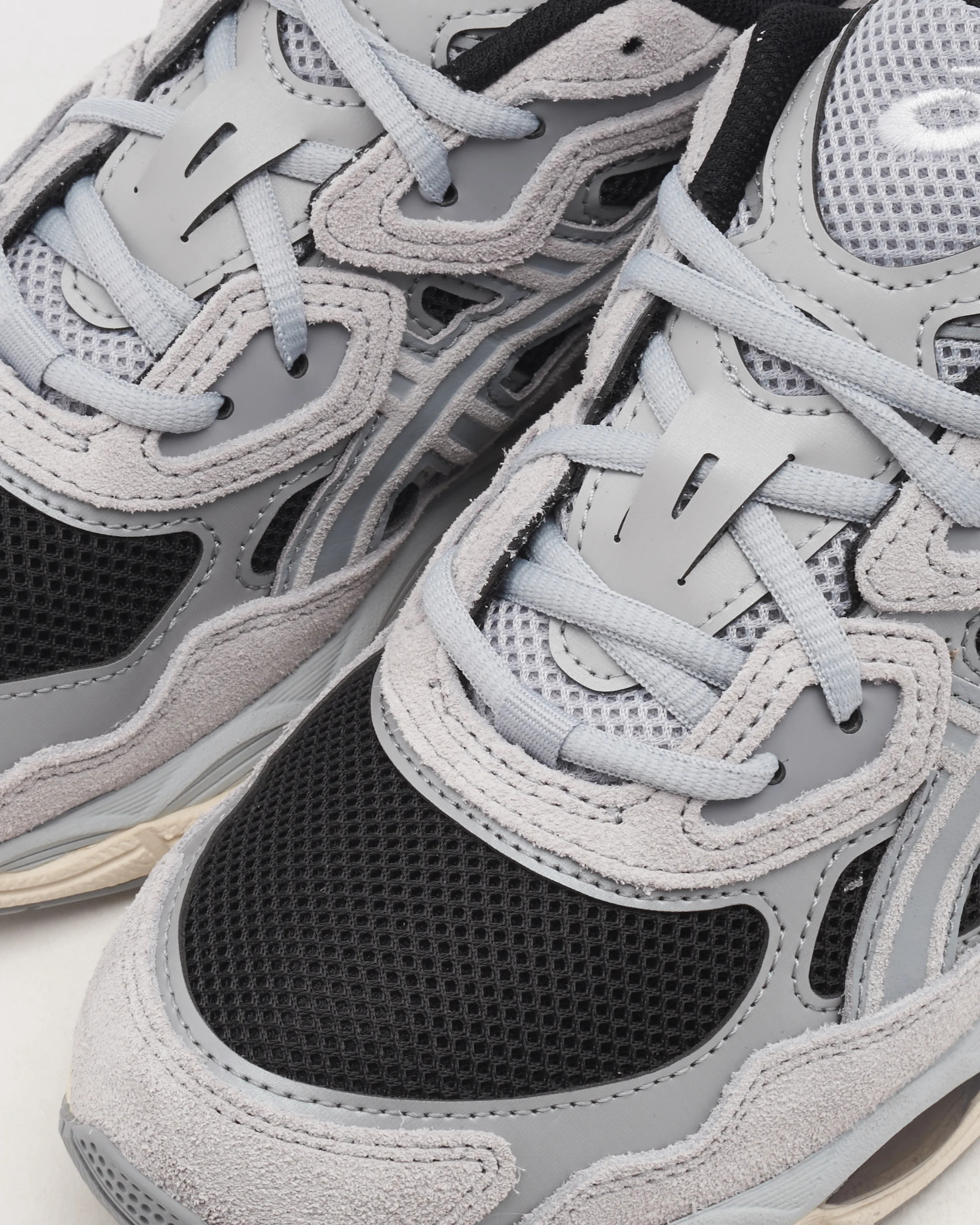 Кросівки ASICS GEL-NYC "Black / piedmont grey" 1203A383-004