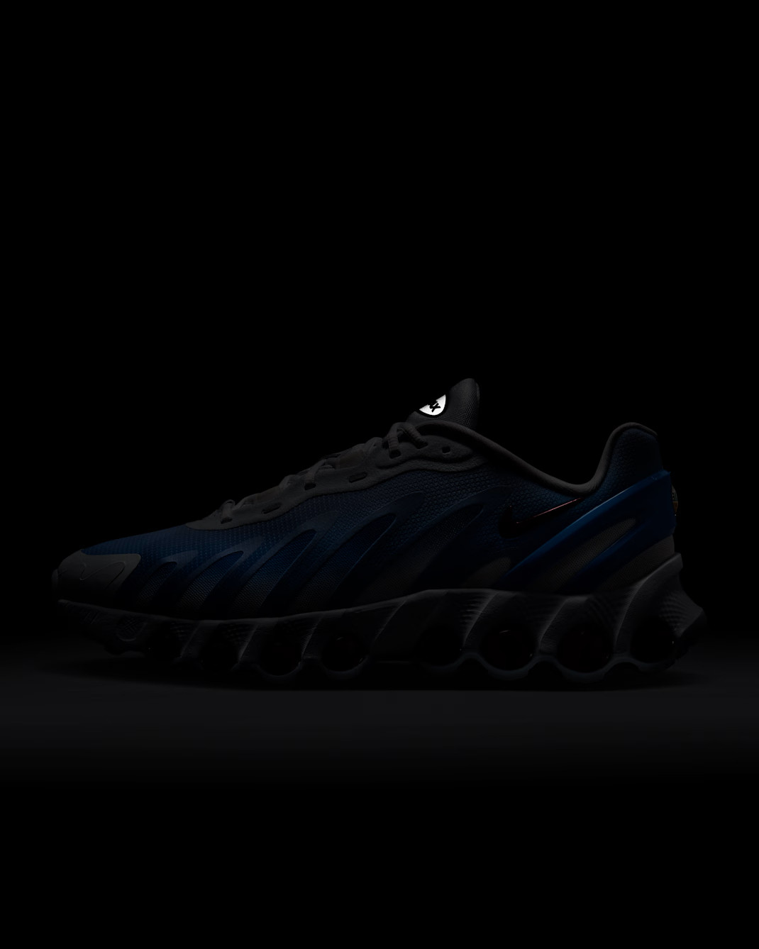 Кросівки Nike AIR MAX DN8 FQ7860-101