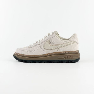 Кросівки чоловічі Nike Air Force 1 Luxe Beige HV2531-100 42 HV2531-100