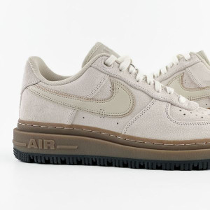Кросівки чоловічі Nike Air Force 1 Luxe Beige HV2531-100 42 HV2531-100