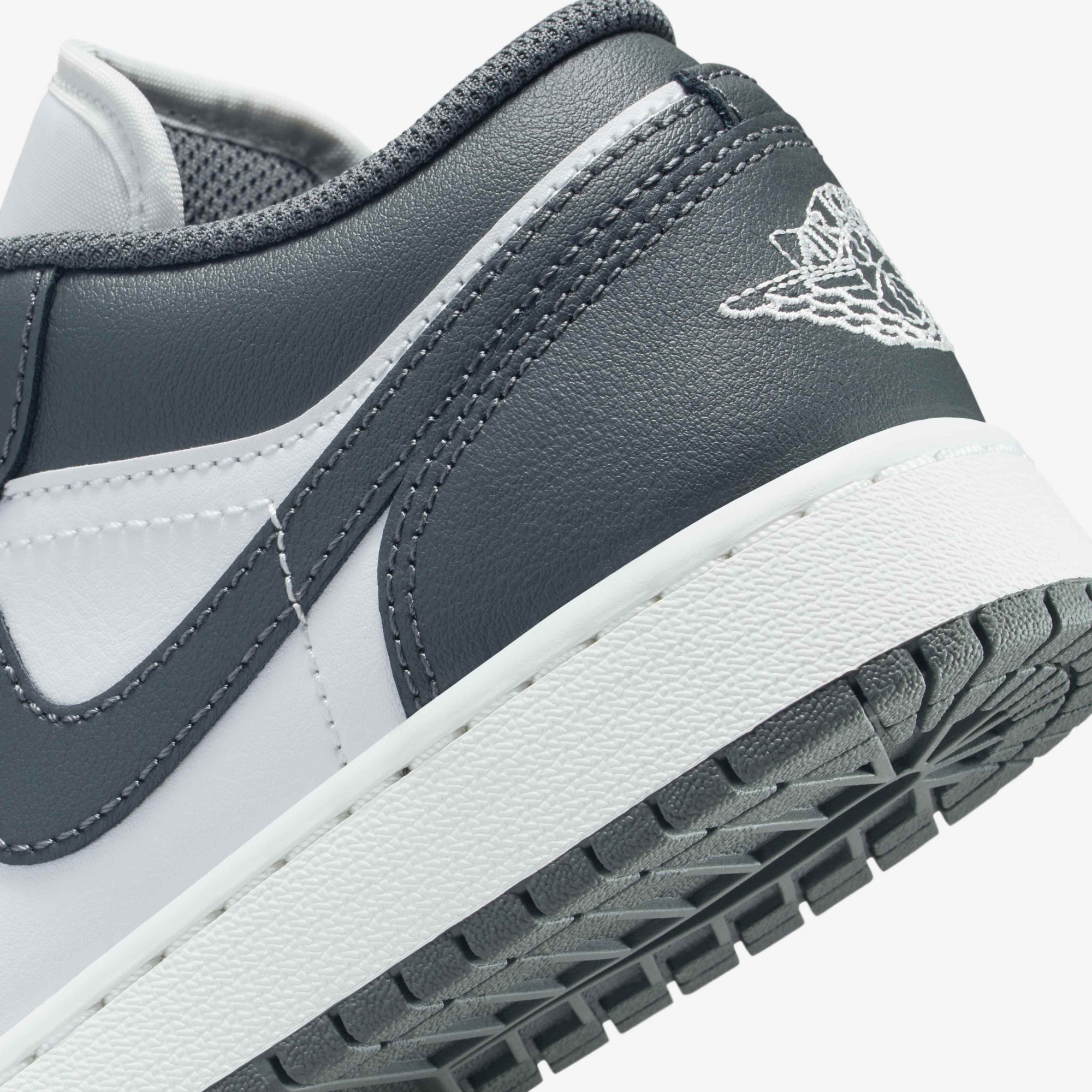 Кросівки підліткові Air Jordan 1 Low(GS) 553560-044