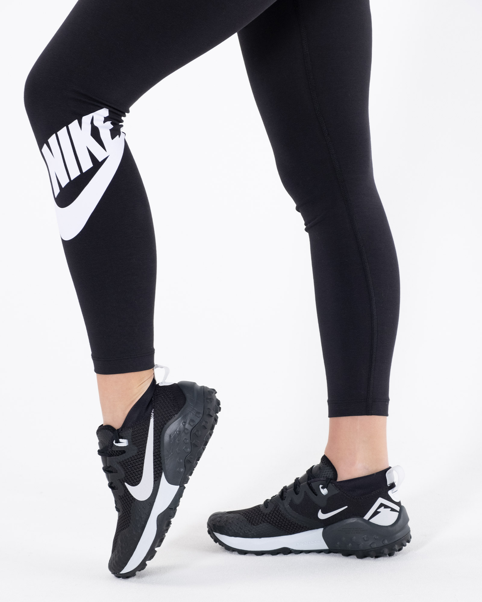 Кросівки бігові Nike WMNS  WILDHORSE 7 CZ1864-002