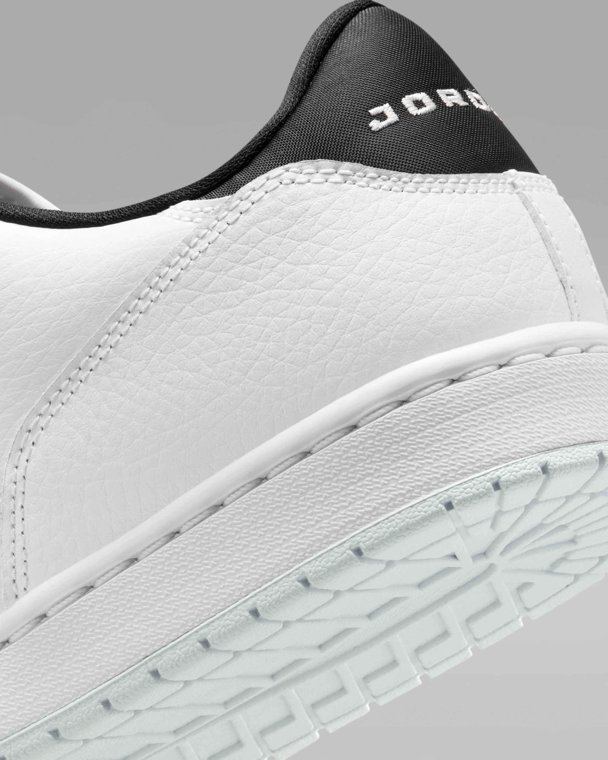 Кросівки Jordan COURT CONNECT LOW IQ5698-101