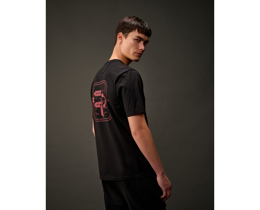 Футболка C.P. Company Metropolis T-Shirt 17CLTS047A006370W-999