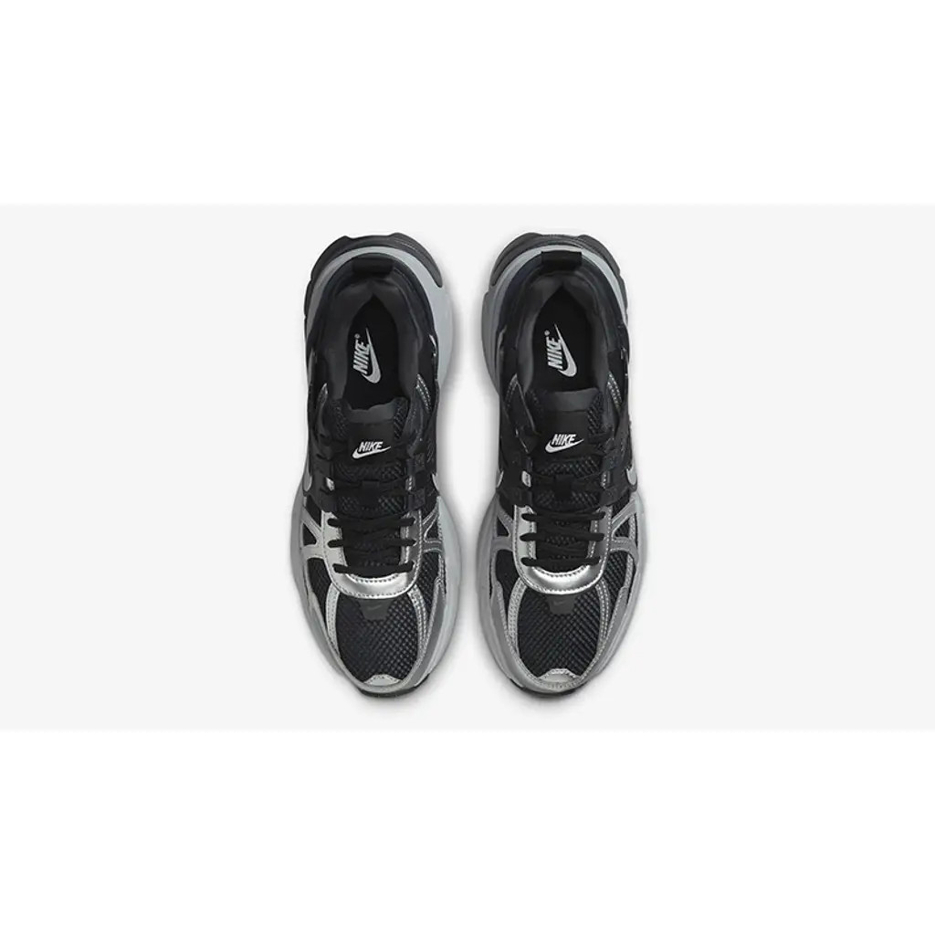 Кросівки жіночі Nike V2K Run Black/Metallic FD0736-005